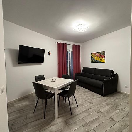 马里诺Casa Larry公寓 外观 照片