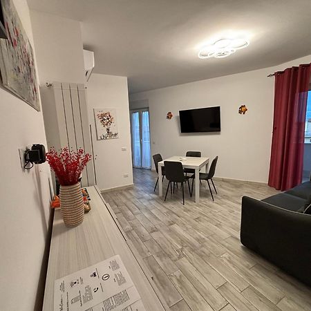 马里诺Casa Larry公寓 外观 照片